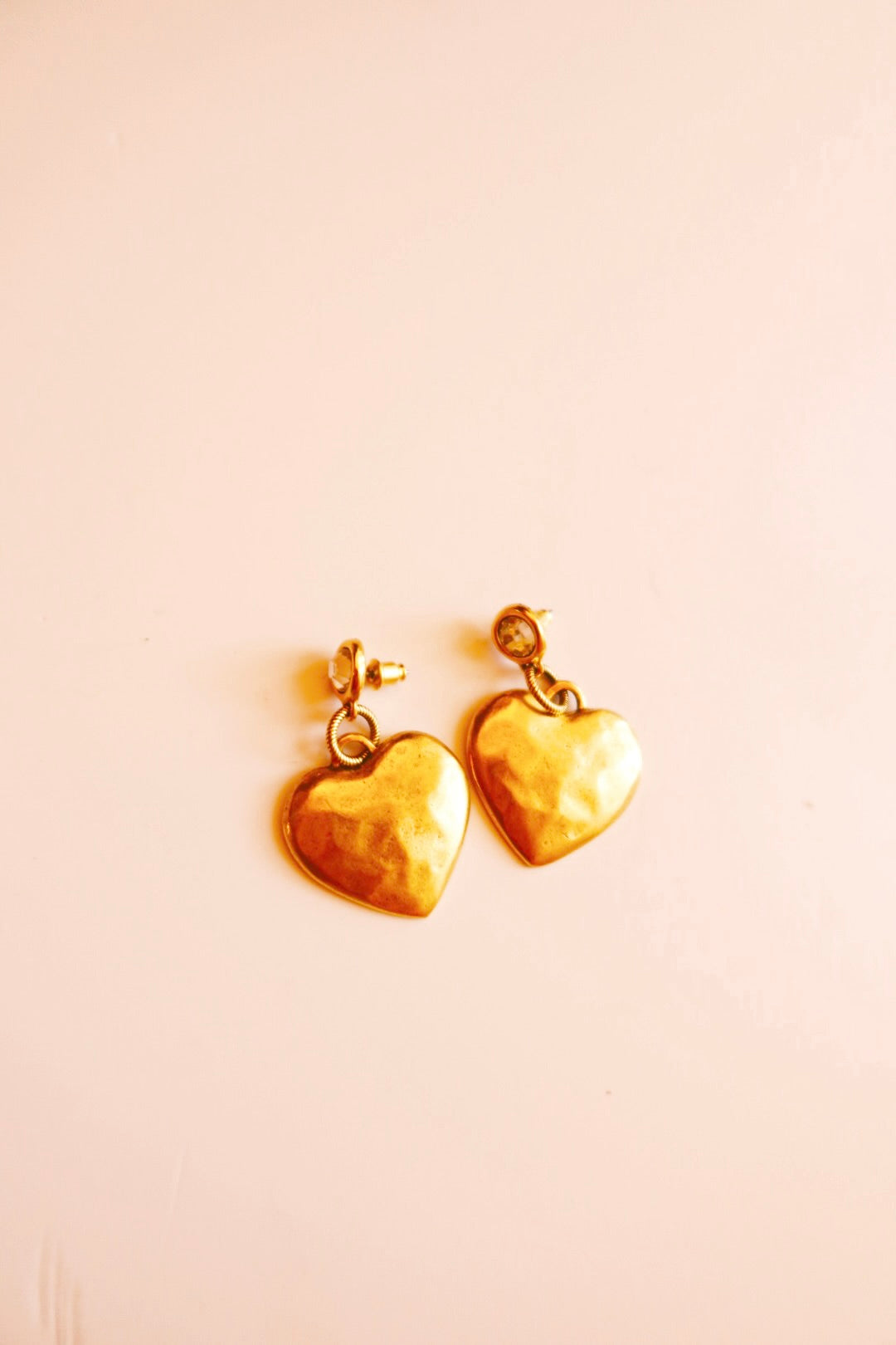 She's So Statement Earrings Heart Gold